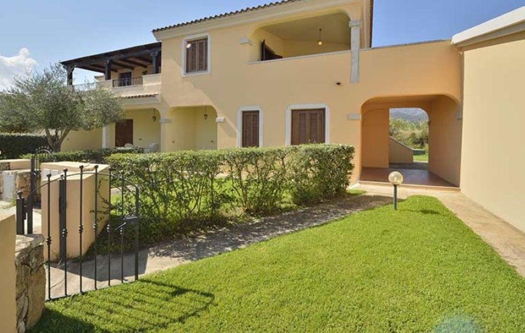 Residence Le Canne Сан Теодоро Екстериор снимка