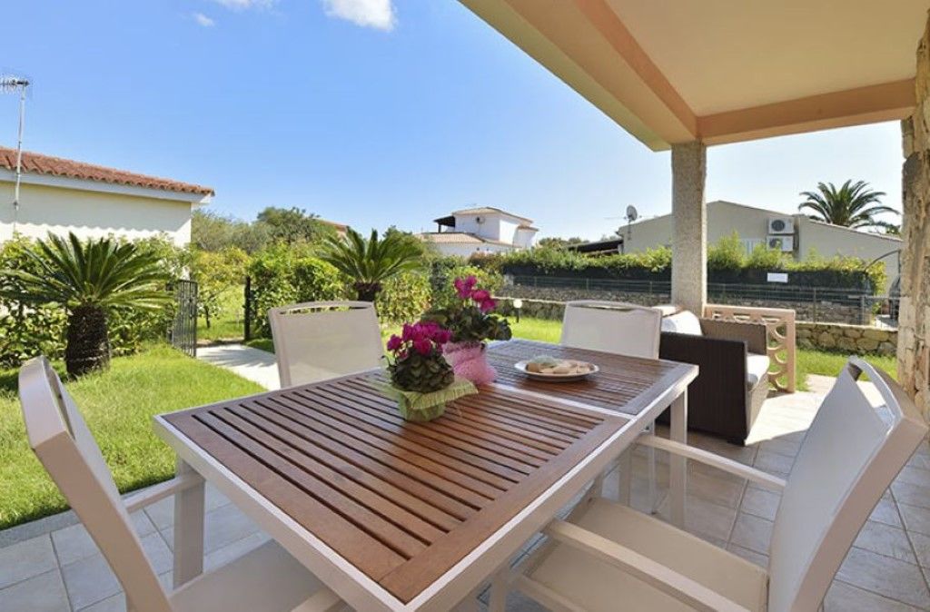Residence Le Canne Сан Теодоро Екстериор снимка