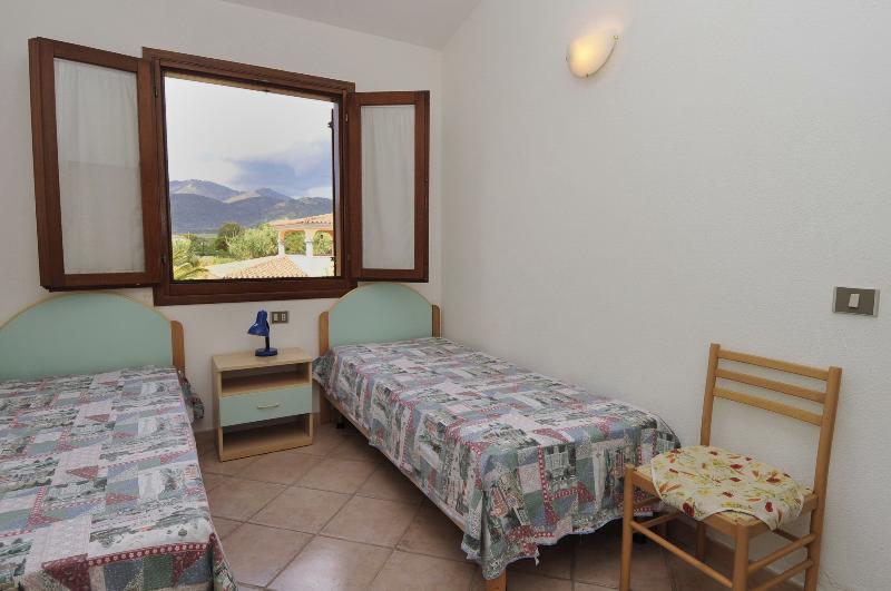 Residence Le Canne Сан Теодоро Екстериор снимка
