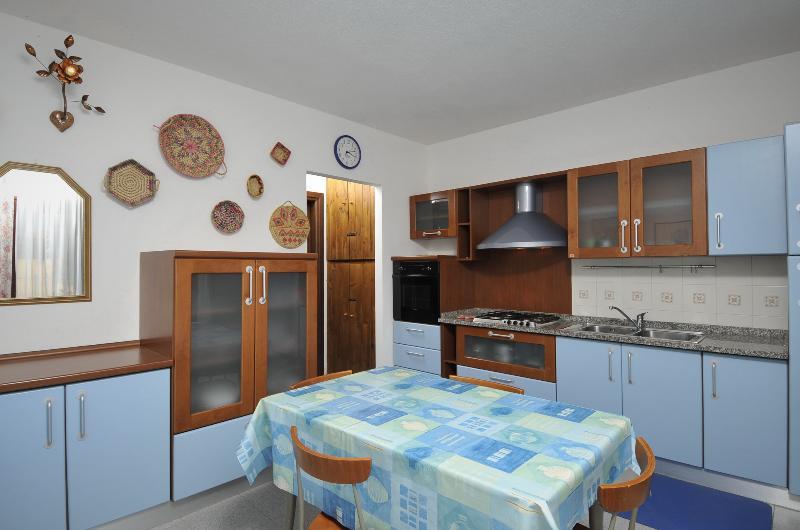 Residence Le Canne Сан Теодоро Екстериор снимка