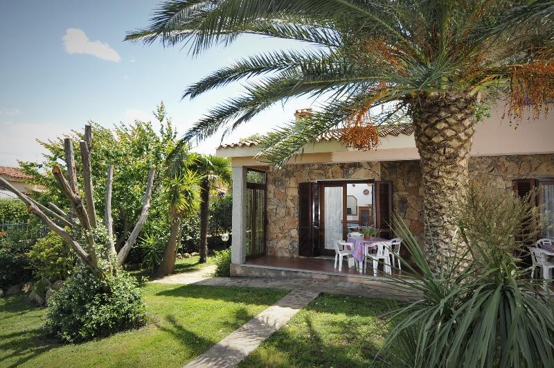 Residence Le Canne Сан Теодоро Екстериор снимка
